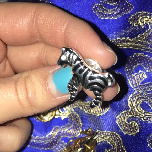 🩵3/$15🩵 VINTAGE ANIMAL PIN LOT - LEOPARD ZEBRA GIRAFFE - Picture 5 of 6